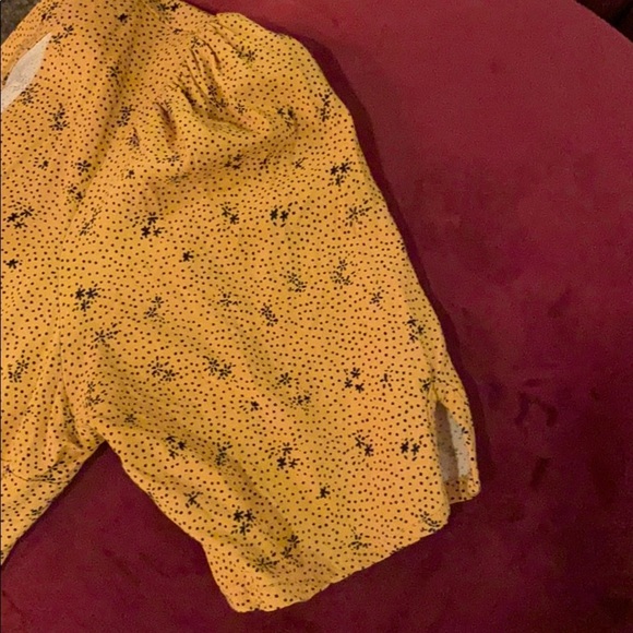 Urban Outfitters cute yellow gold & black top XS​ - Picture 9 of 16